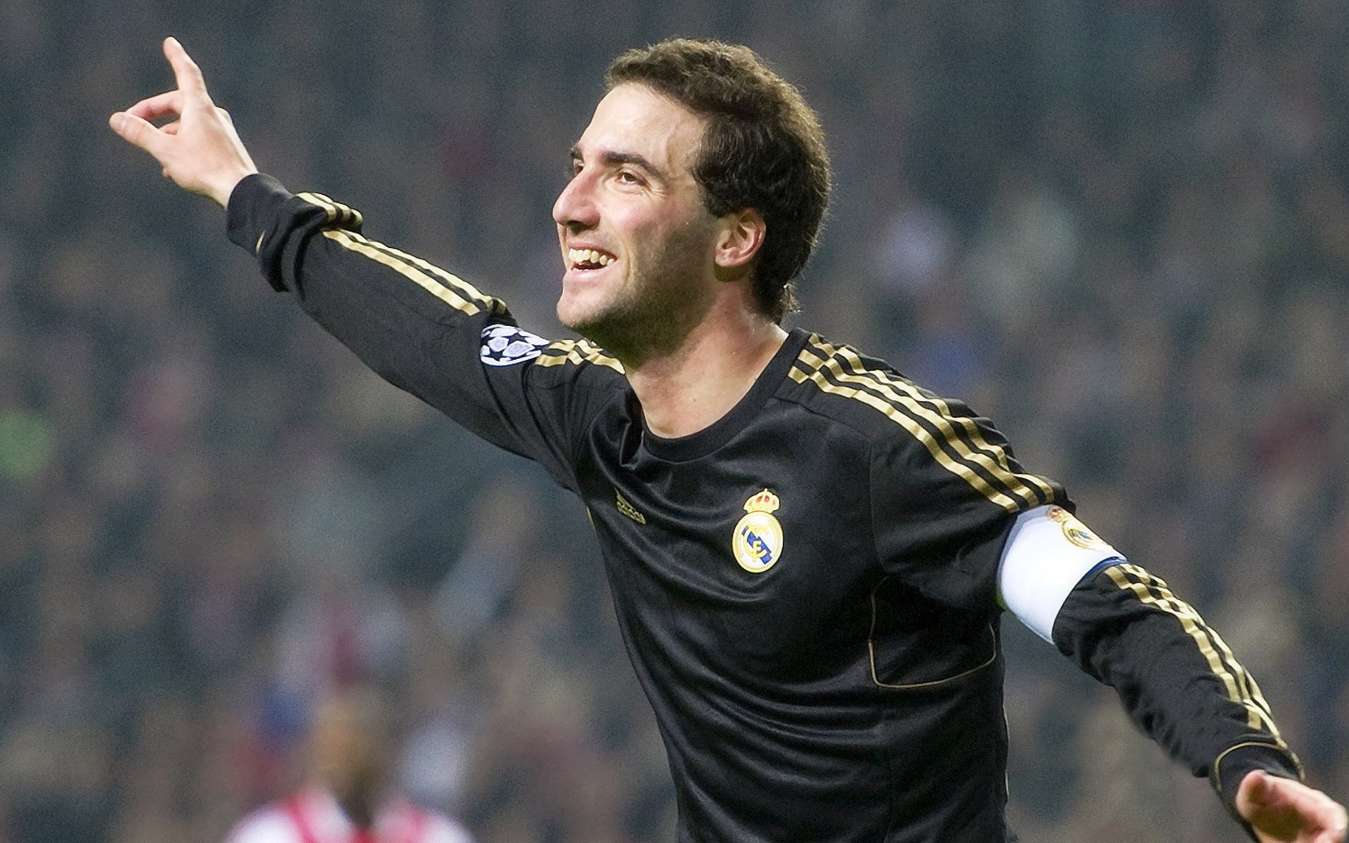 开云网页版-《英雄联盟》世界预选在线火热进行！揭开全球电竞战火的序幕