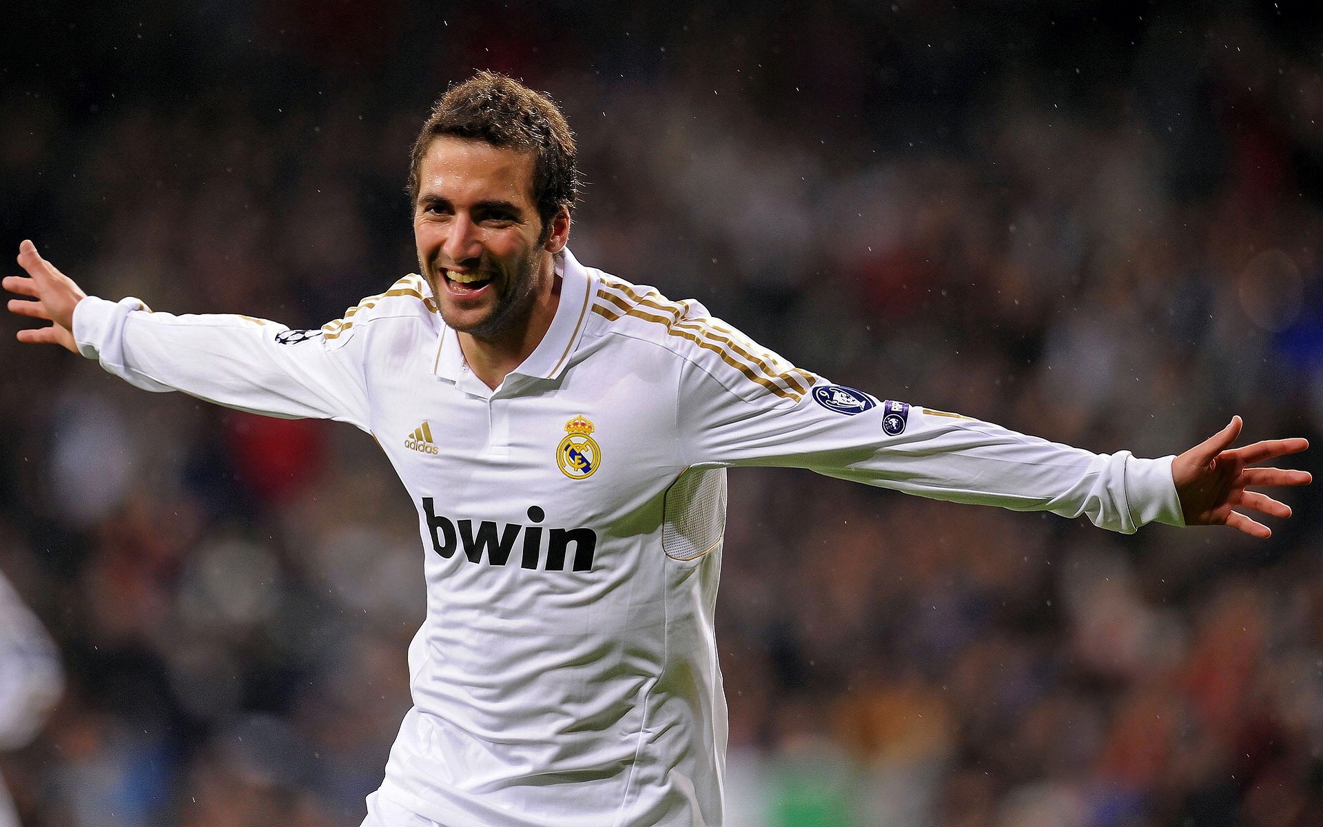 “费尔南多·比亚尔巴的球场全能表现,阿根廷美洲狮队的未来支柱”